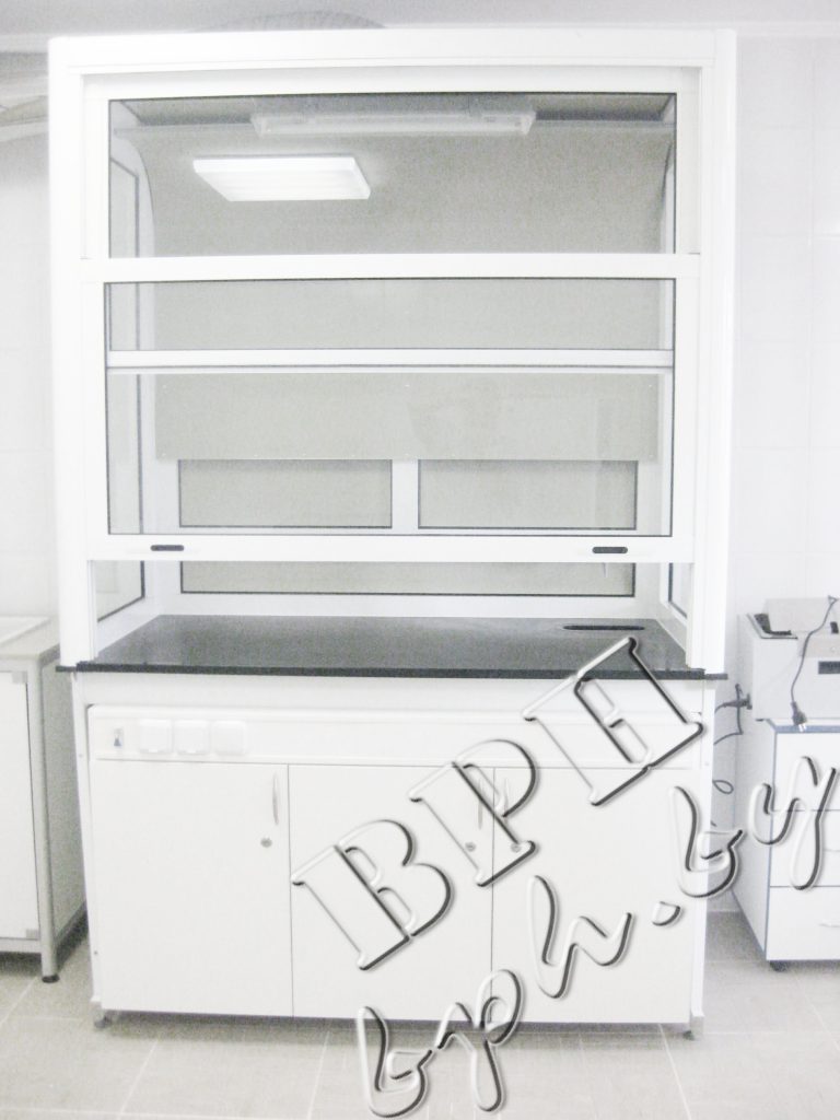 Алюминиевый вытяжной шкаф со столешницей DURCON и тумбой из ДСП