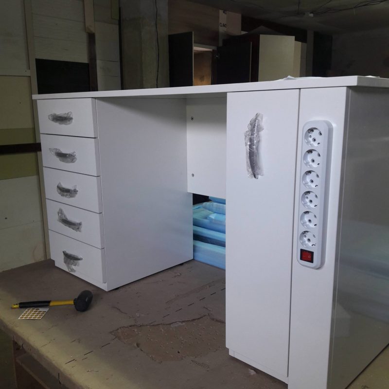 Образцы компьютерных столов