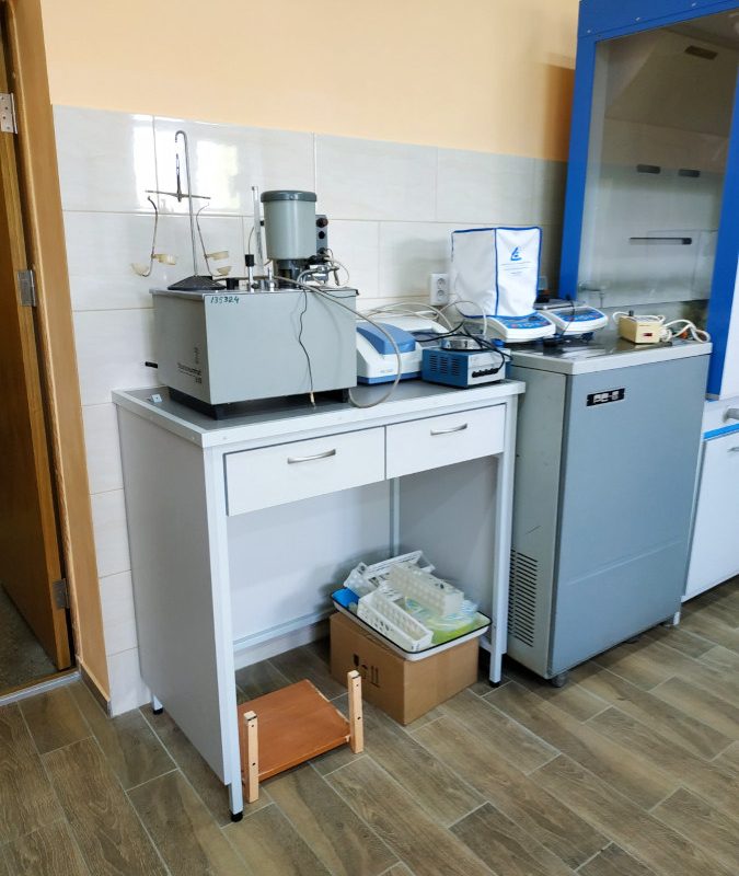 Столы лабораторные каркасные